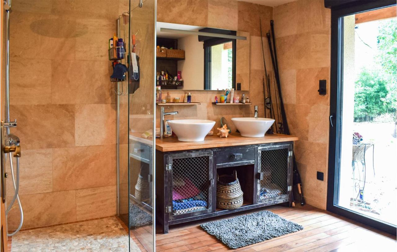 Beautiful Home In Pradines With Kitchen Εξωτερικό φωτογραφία